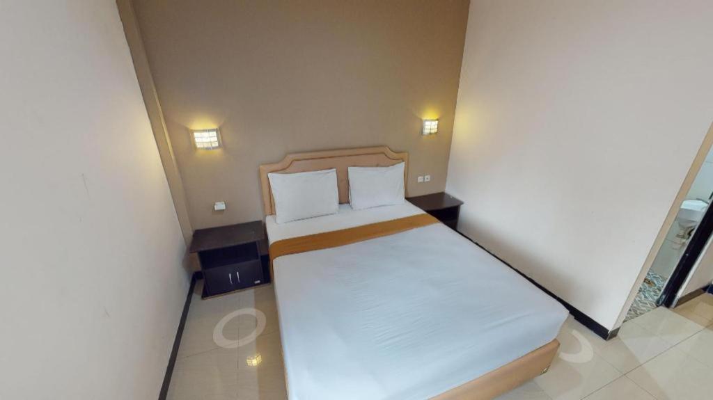 Malioboro Garden Hotel Yogyakarta Exterior photo