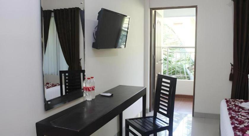 Malioboro Garden Hotel Yogyakarta Exterior photo