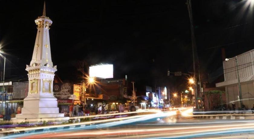 Malioboro Garden Hotel Yogyakarta Exterior photo