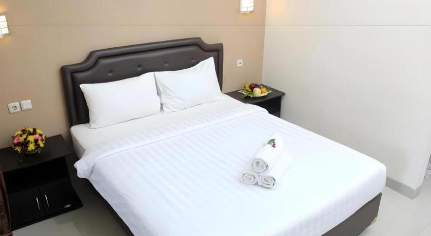 Malioboro Garden Hotel Yogyakarta Exterior photo