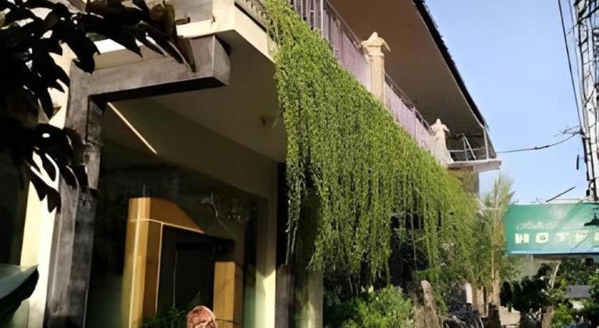 Malioboro Garden Hotel Yogyakarta Exterior photo