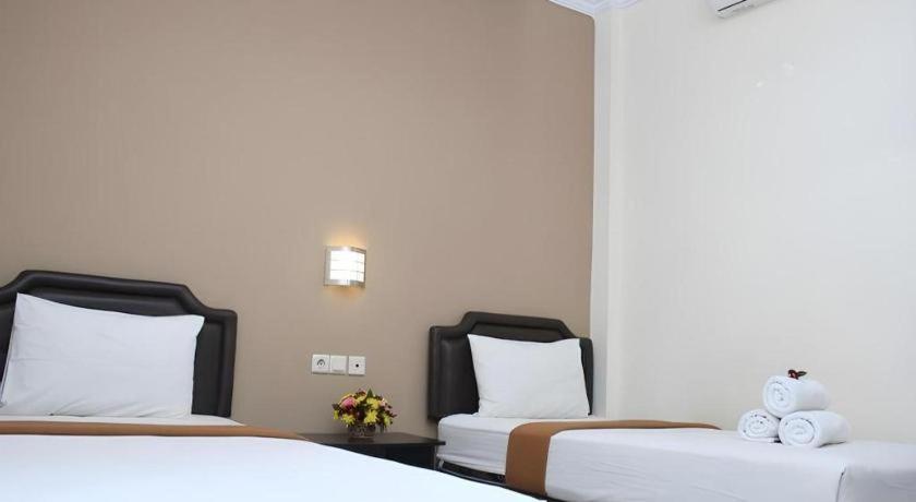 Malioboro Garden Hotel Yogyakarta Exterior photo