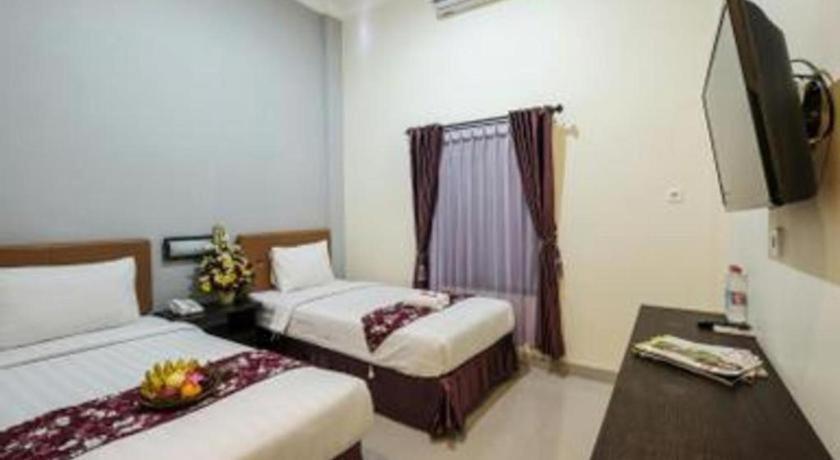 Malioboro Garden Hotel Yogyakarta Exterior photo